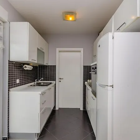 Rocky Apartman Trogir