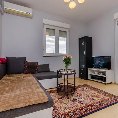 Apartman Rocky *